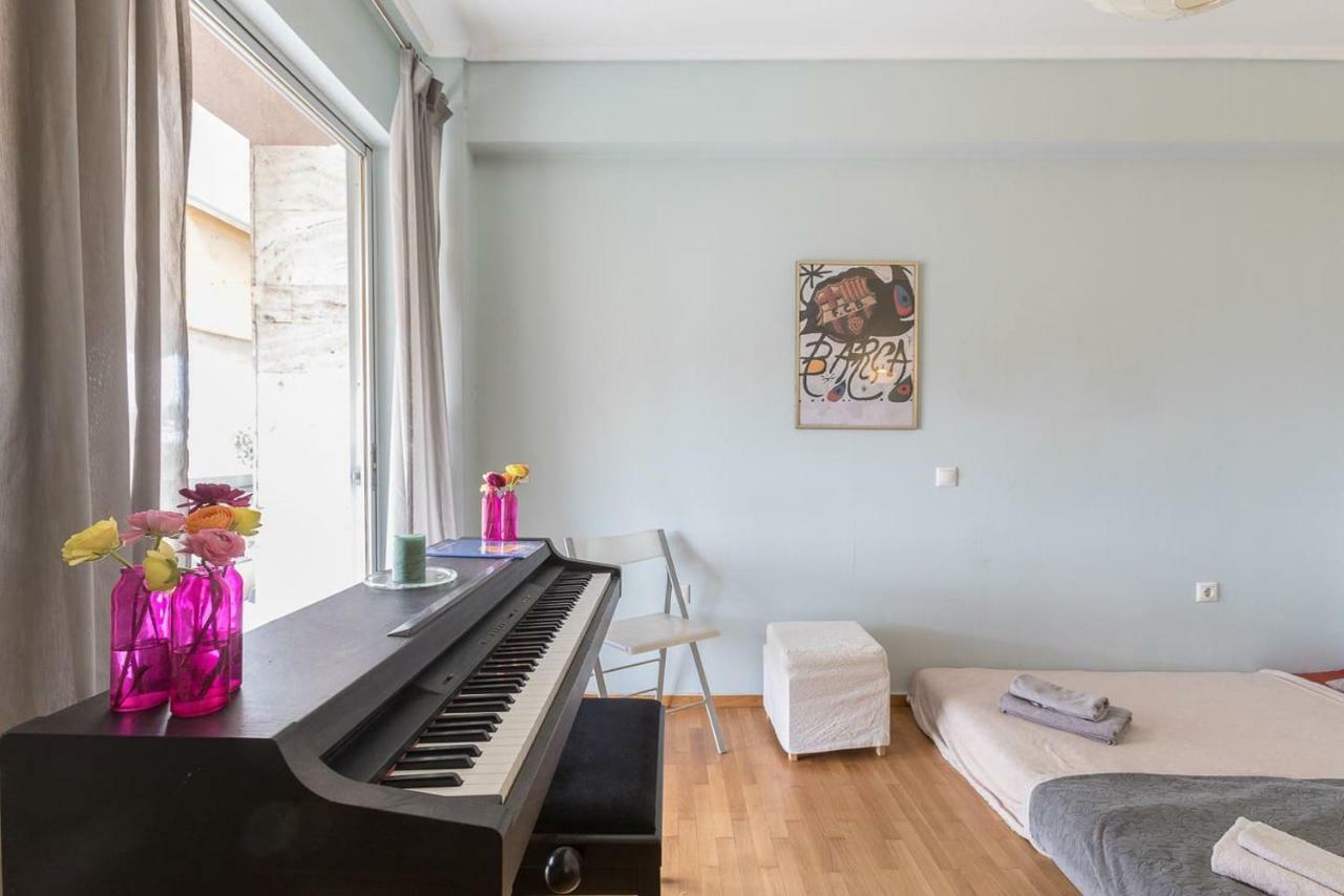 Spacious & Modern Flat In Heart Of เอเธนส์ ภายนอก รูปภาพ