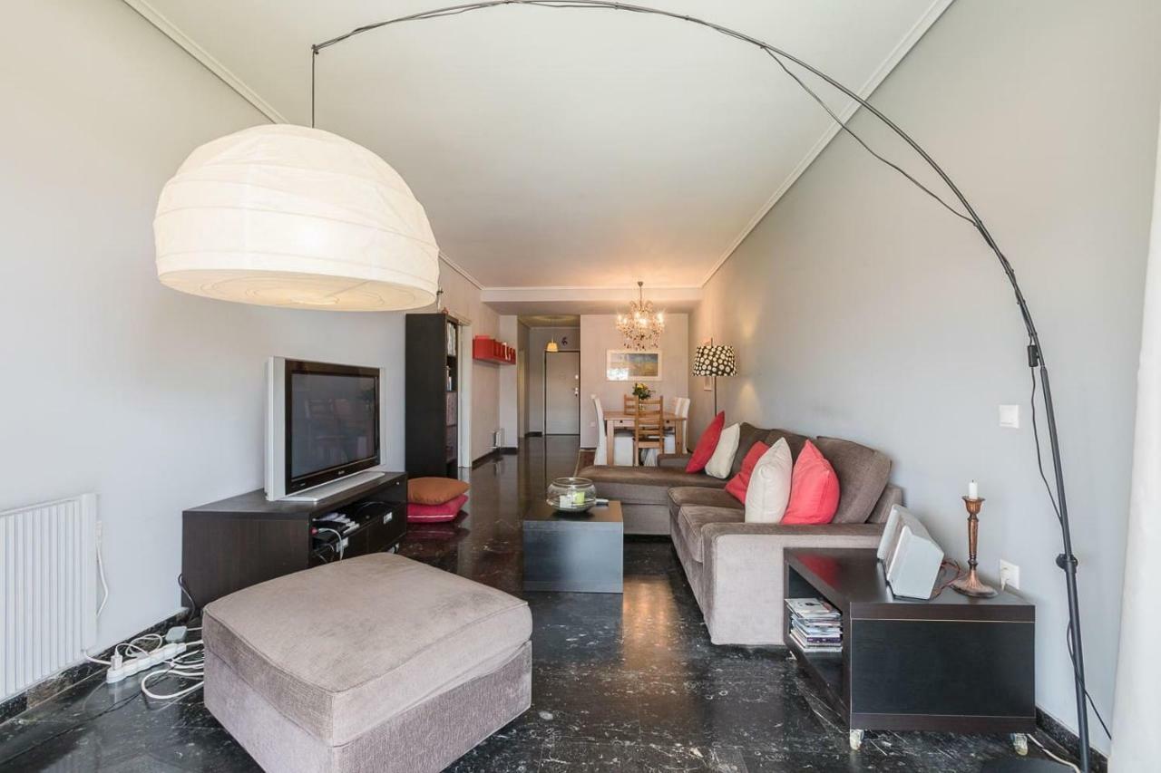 Spacious & Modern Flat In Heart Of เอเธนส์ ภายนอก รูปภาพ