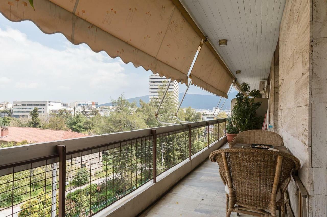 Spacious & Modern Flat In Heart Of เอเธนส์ ภายนอก รูปภาพ